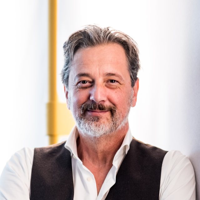Portrait of Rik Vera